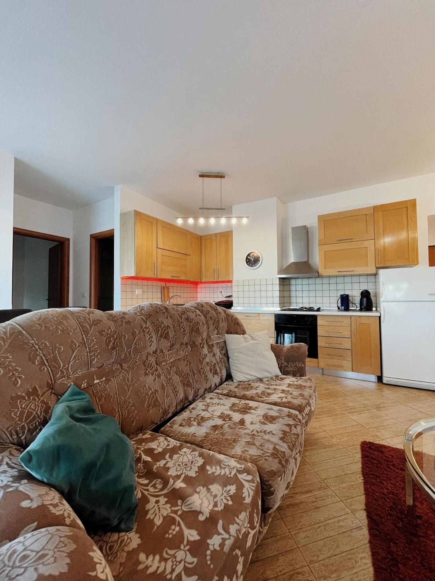 Lovely Apartment טיראנה מראה חיצוני תמונה