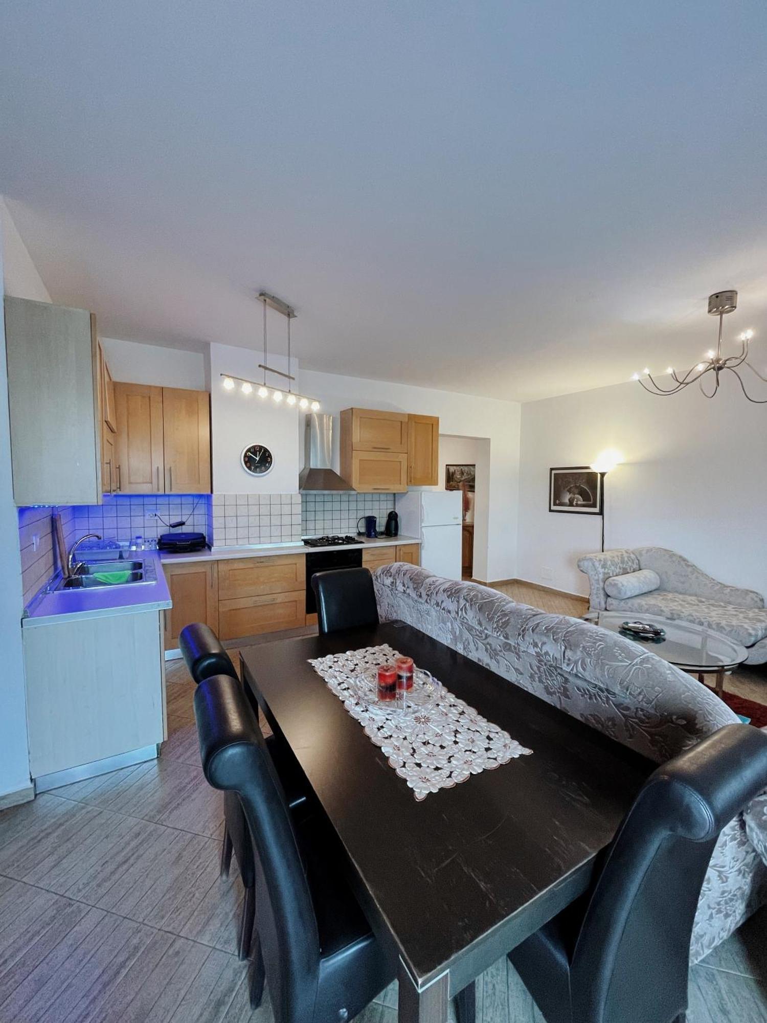 Lovely Apartment טיראנה מראה חיצוני תמונה