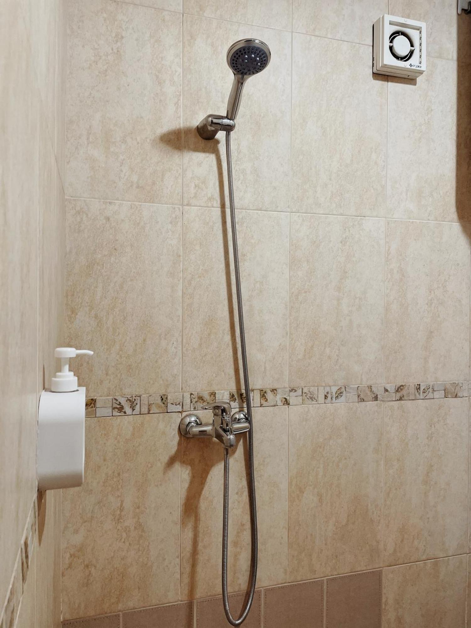Lovely Apartment טיראנה מראה חיצוני תמונה